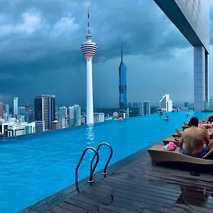 The Platinum Klcc By Sky Pool , Kuala Lumpur Malaysia